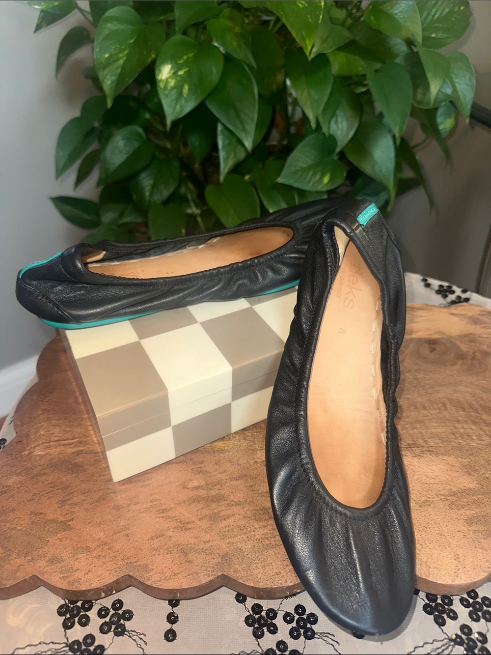 Tieks Black Leather Ballet Flats with Turquoise Accents size 8